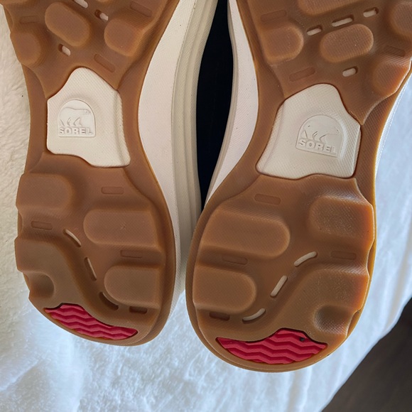 Sorel Women’s Ona Low Sneakers in Black Suede with White Platform Bottom Size 10 - Picture 10 of 13